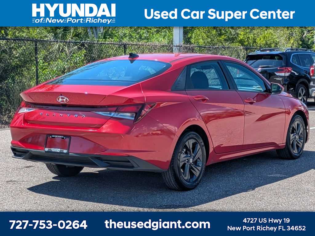 Thumbnail: 2023 Hyundai Elantra - 5