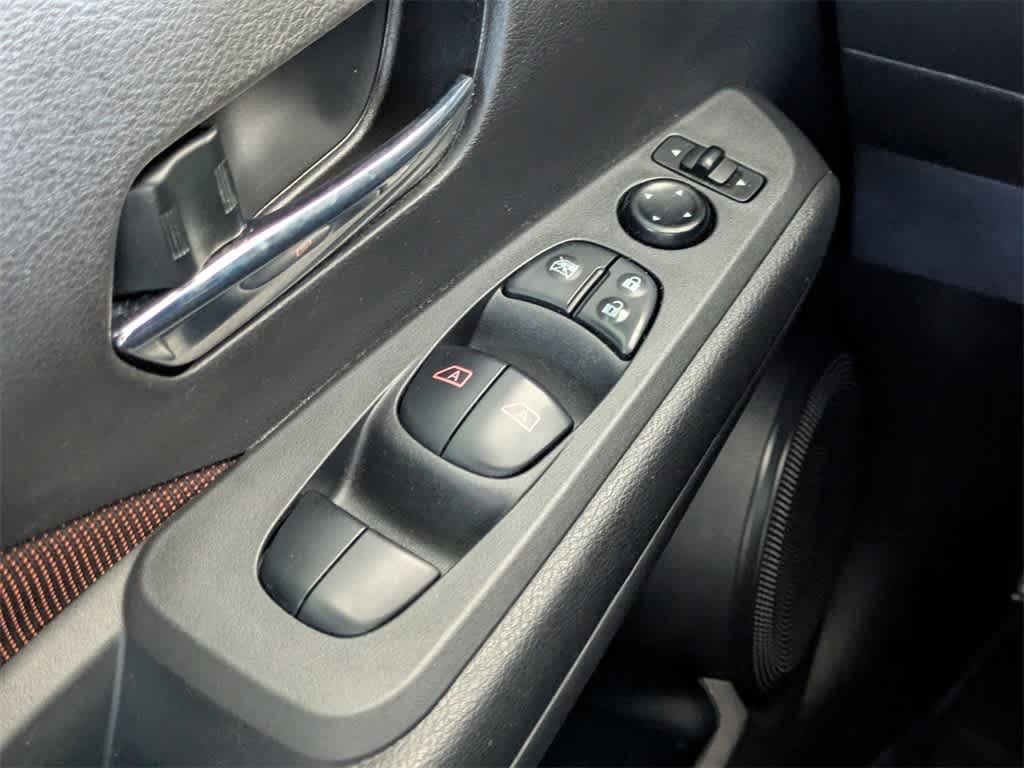 Thumbnail: 2021 Nissan Kicks - 24