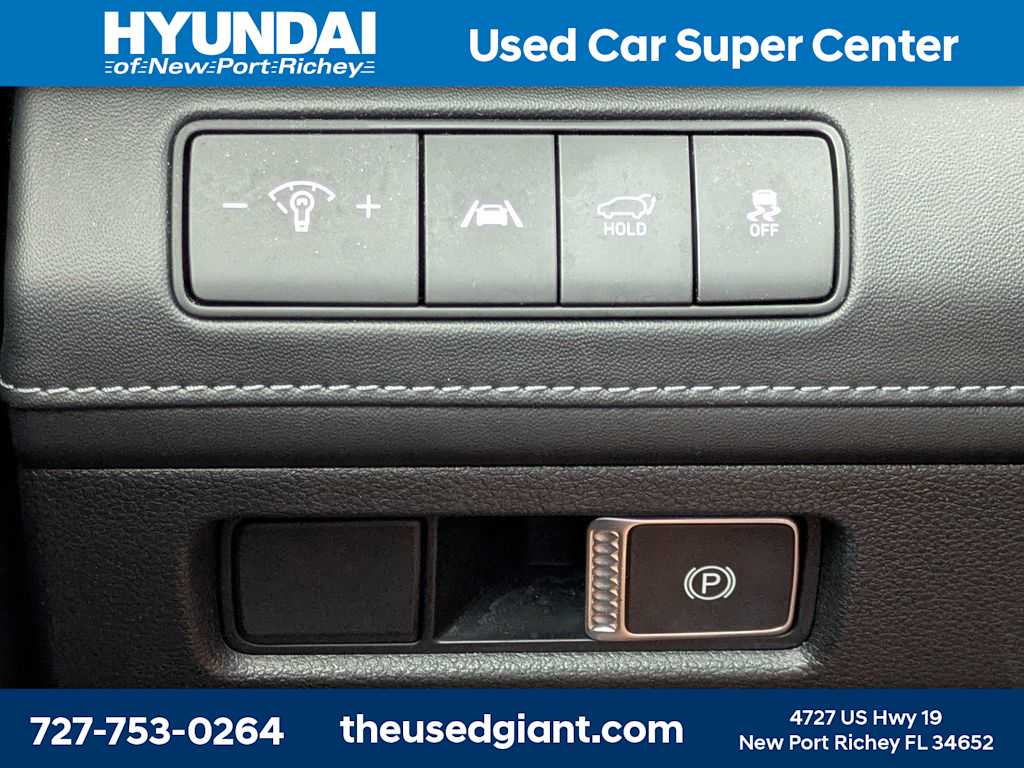 Thumbnail: 2023 Hyundai Santa Fe - 32