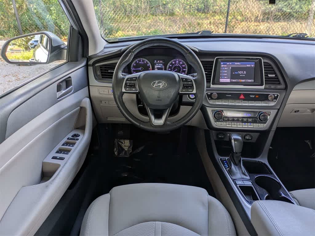 Thumbnail: 2019 Hyundai Sonata - 17