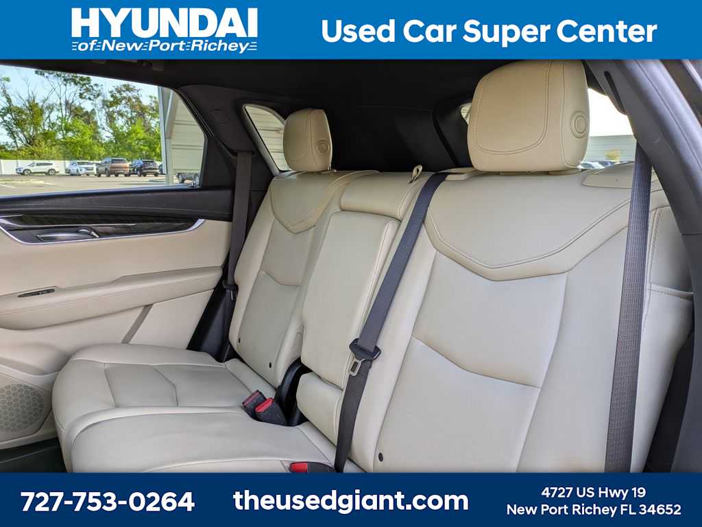 Thumbnail: 2017 Cadillac XT5 - 16