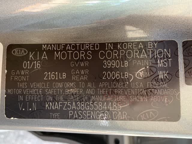 2016 Kia Forte SX 34