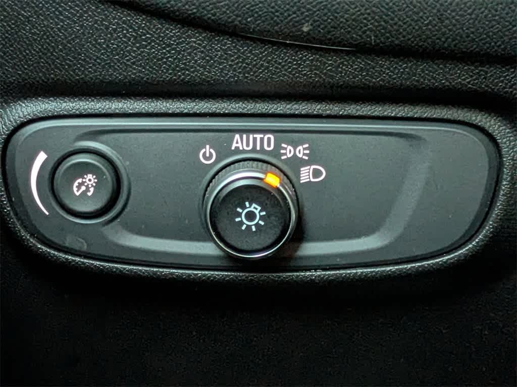 Thumbnail: 2021 Chevrolet Equinox - 28