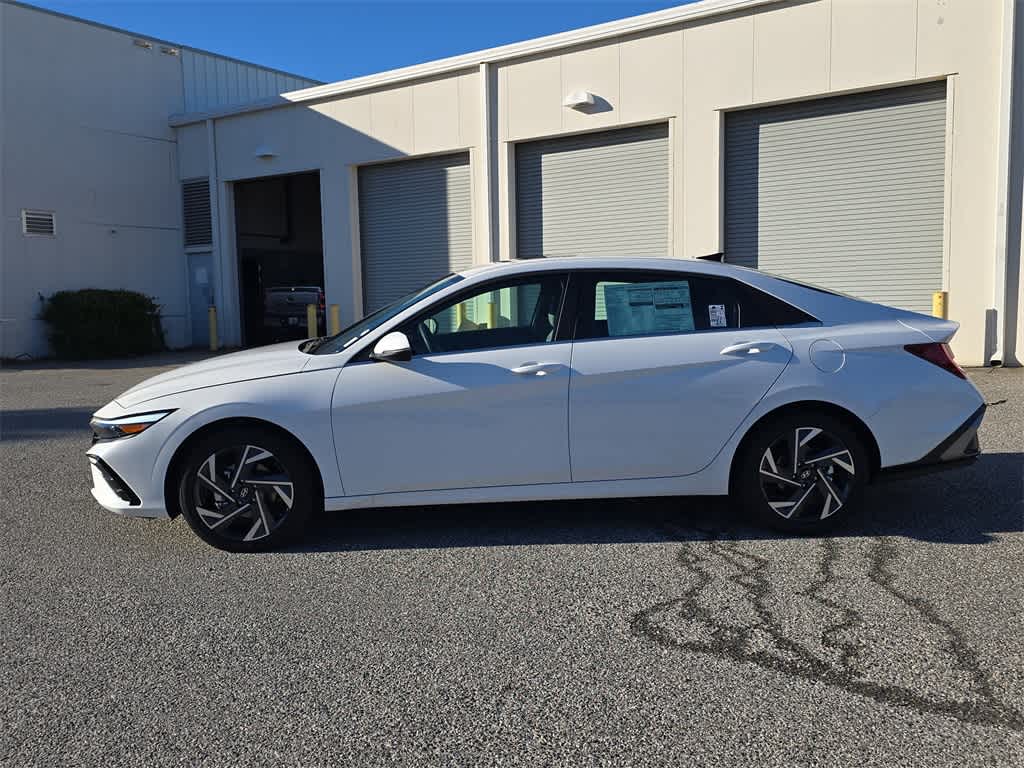 Thumbnail: 2026 Hyundai Elantra - 3