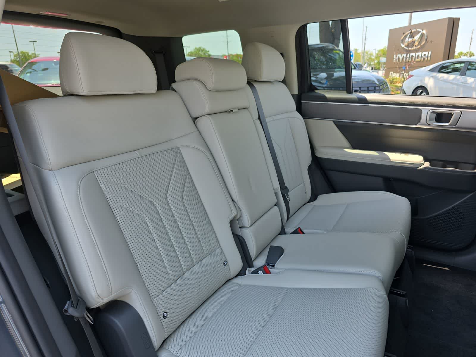 2025 Hyundai Santa Fe SEL 18