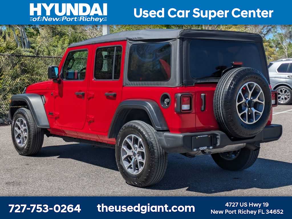 Thumbnail: 2022 Jeep Wrangler - 3