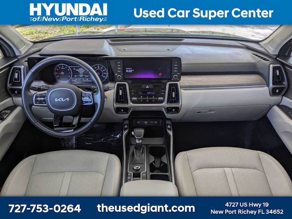 Thumbnail: 2023 Kia Sorento - 21