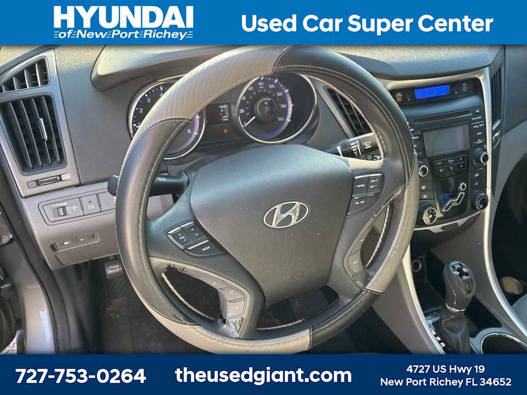 Thumbnail: 2013 Hyundai Sonata - 10