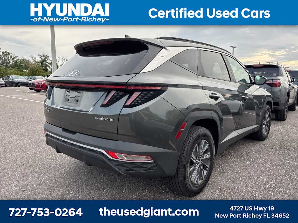 Thumbnail: 2022 Hyundai Tucson - 3