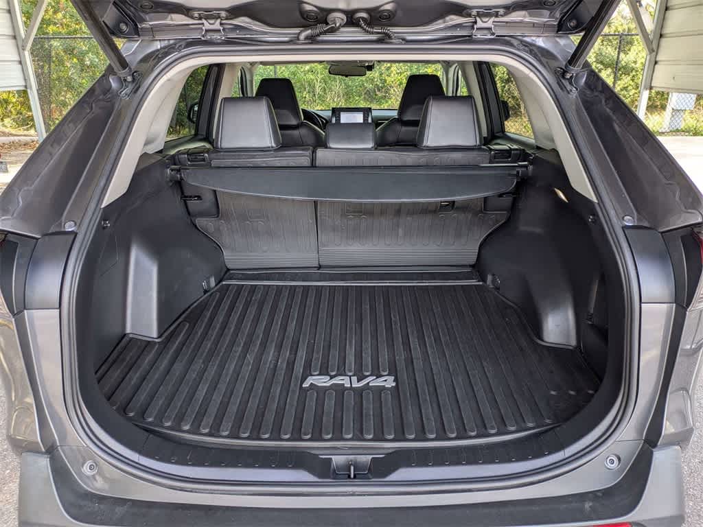 Thumbnail: 2022 Toyota RAV4 - 12