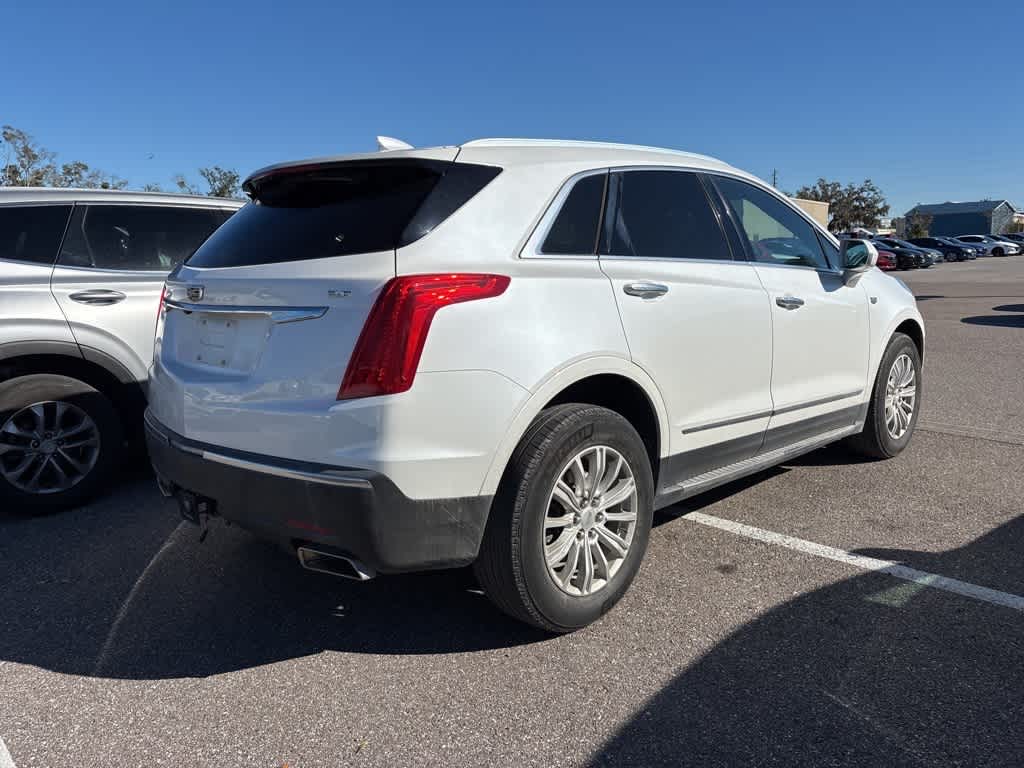 Thumbnail: 2018 Cadillac XT5 - 3