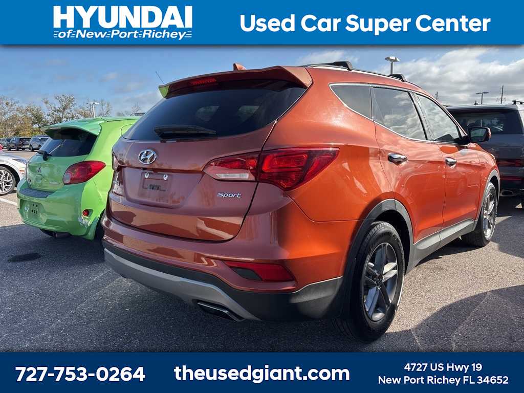 Thumbnail: 2017 Hyundai Santa Fe - 3