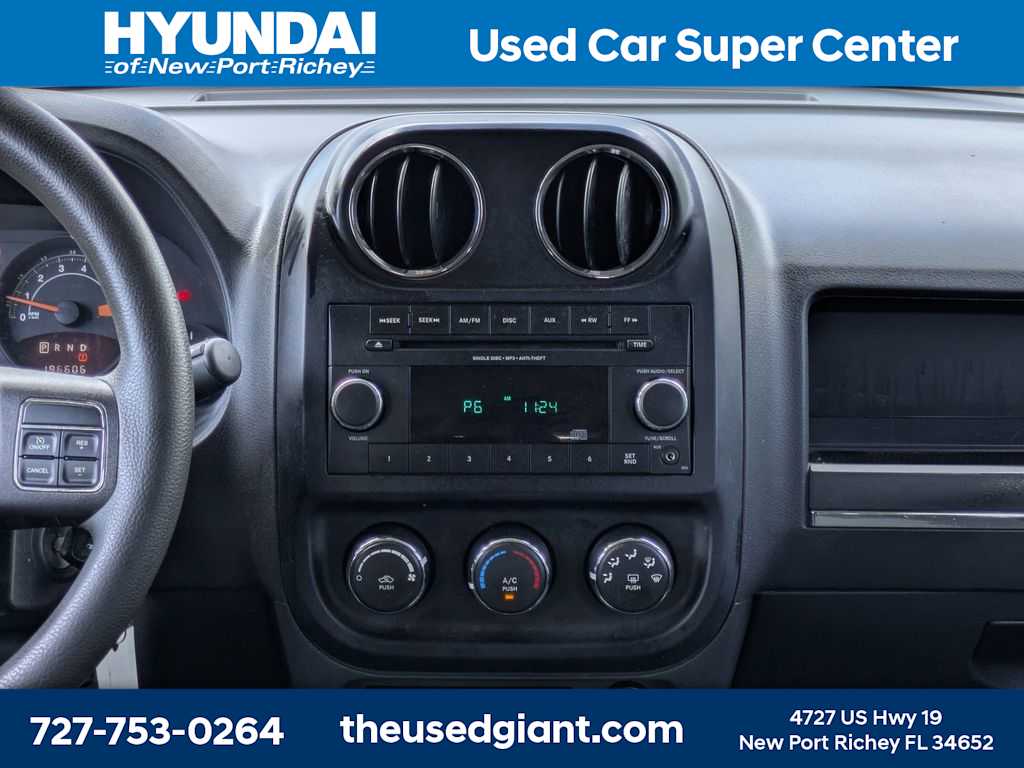 Thumbnail: 2014 Jeep Patriot - 18