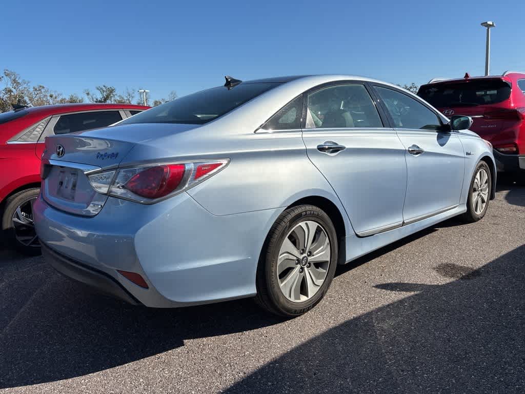 Thumbnail: 2013 Hyundai Sonata - 3