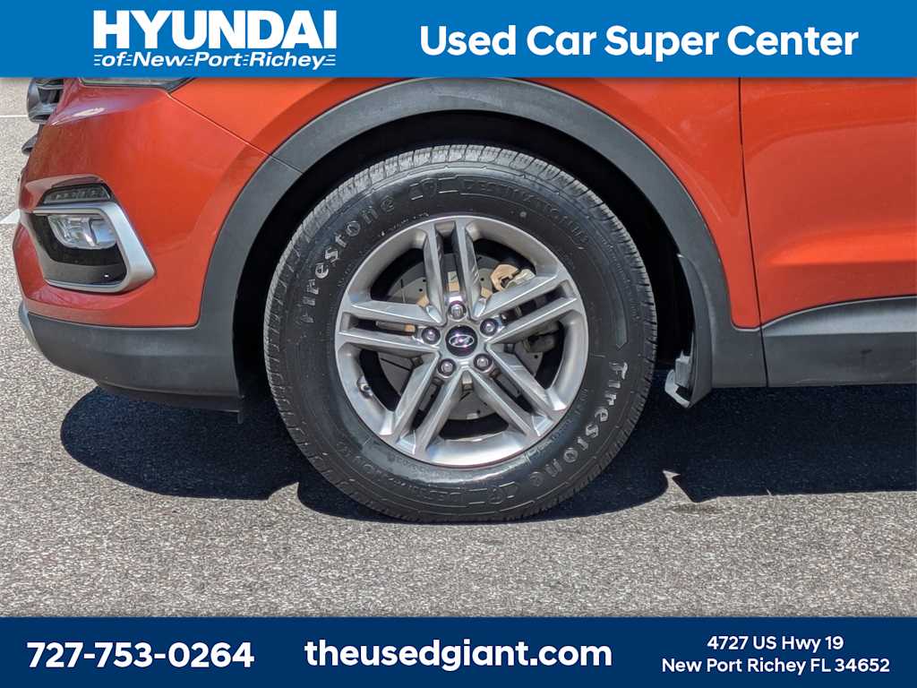 Thumbnail: 2017 Hyundai Santa Fe - 10