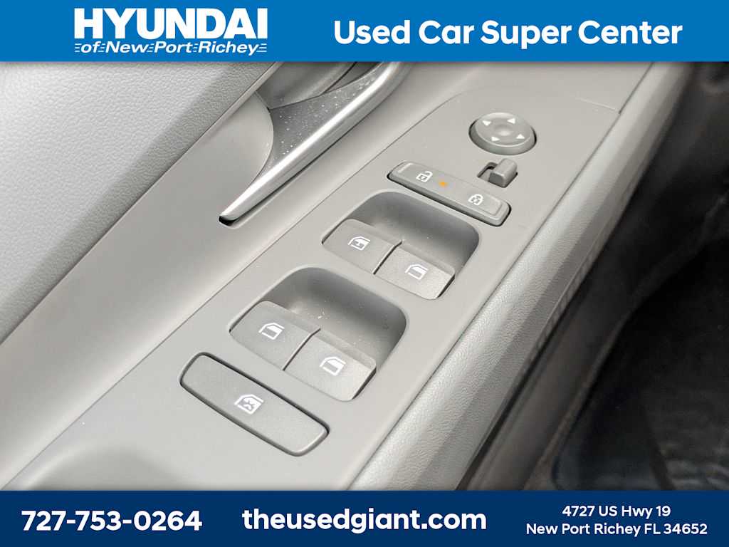 Thumbnail: 2025 Hyundai Elantra - 24