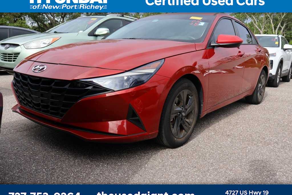 2021 Hyundai Elantra SEL Hero Image