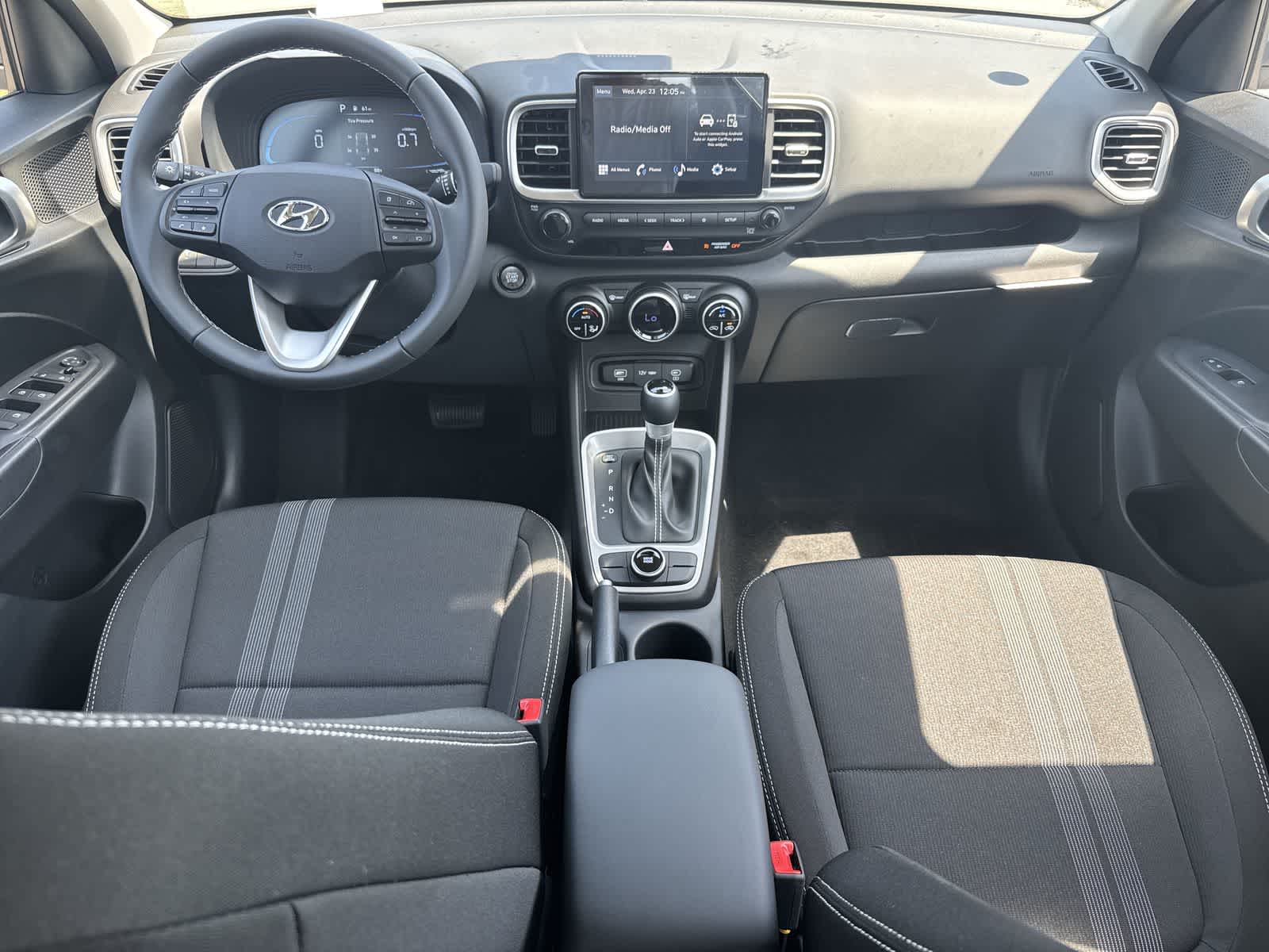 2025 Hyundai Venue SEL 14
