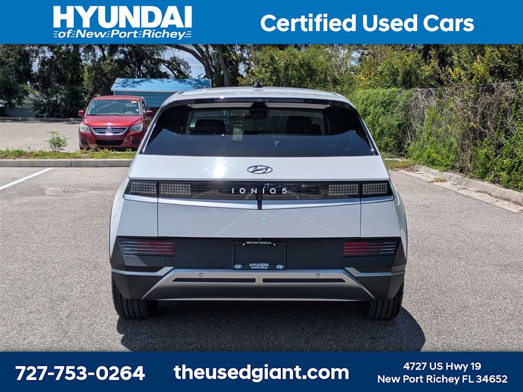 Thumbnail: 2022 Hyundai Ioniq 5 - 4