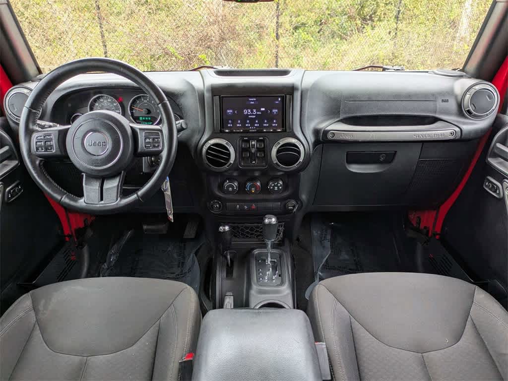 Thumbnail: 2015 Jeep Wrangler - 16