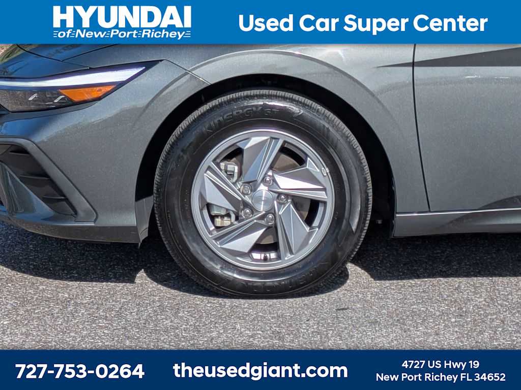 Thumbnail: 2025 Hyundai Elantra - 10