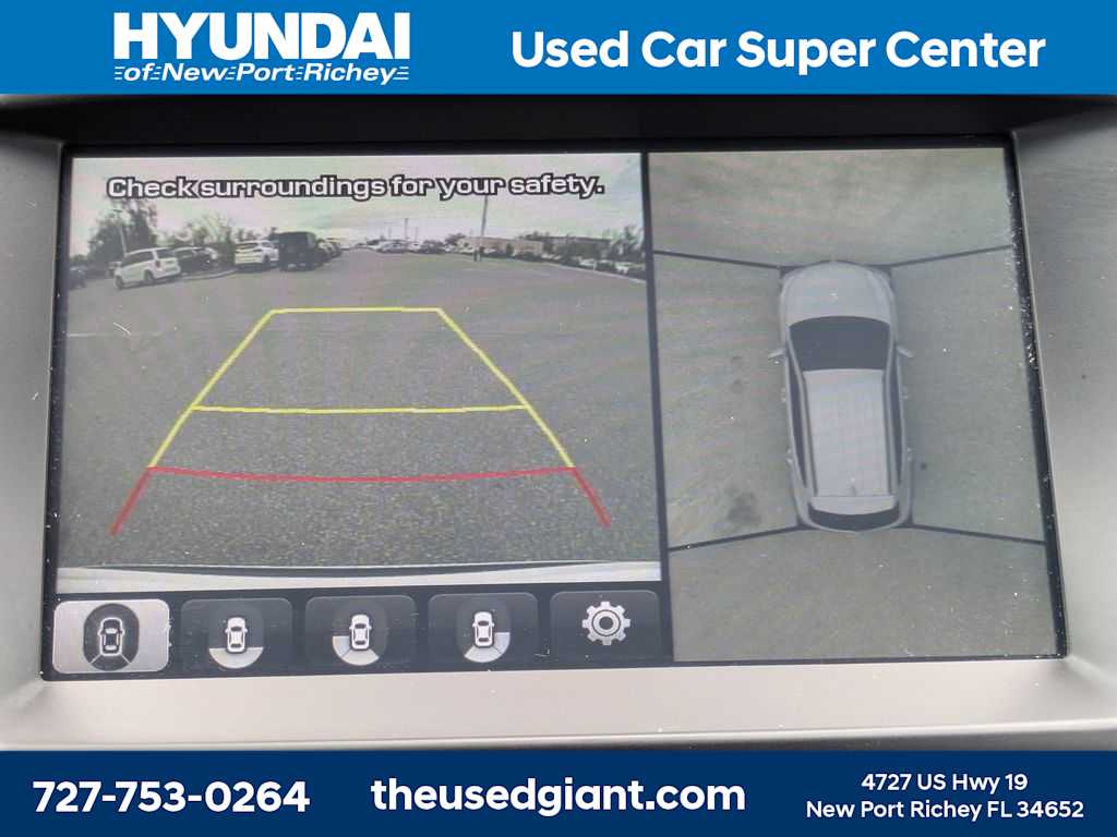 Thumbnail: 2018 Hyundai Santa Fe - 27