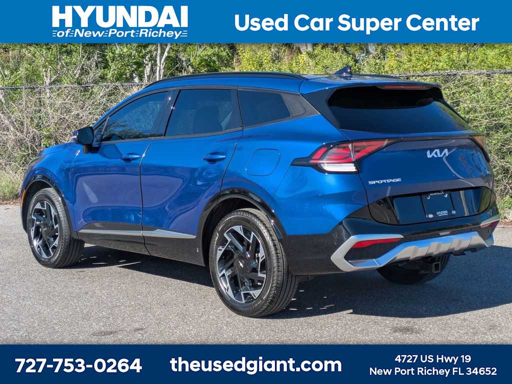 Thumbnail: 2023 Kia Sportage - 3