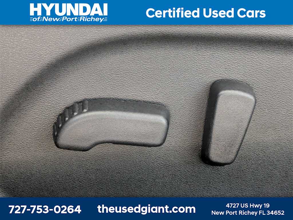 Thumbnail: 2013 Nissan Altima - 22