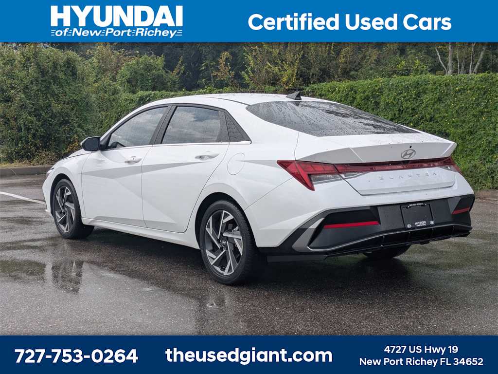 Thumbnail: 2024 Hyundai Elantra - 3