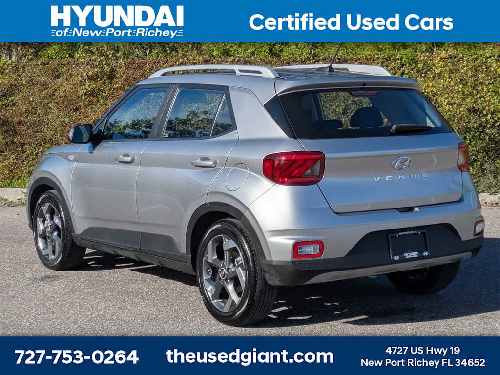 Thumbnail: 2023 Hyundai Venue - 3