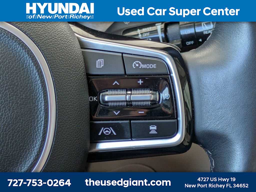 Thumbnail: 2023 Kia Sorento - 35