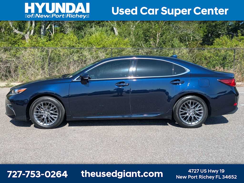 Thumbnail: 2018 Lexus ES - 2
