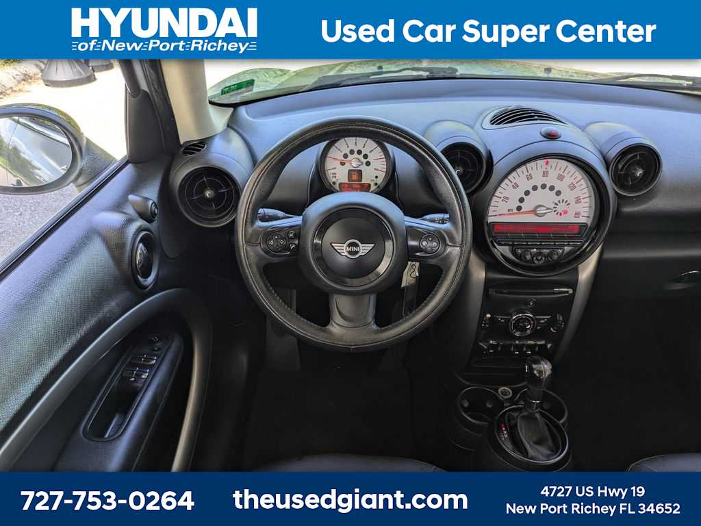 Thumbnail: 2013 MINI Cooper Countryman - 16
