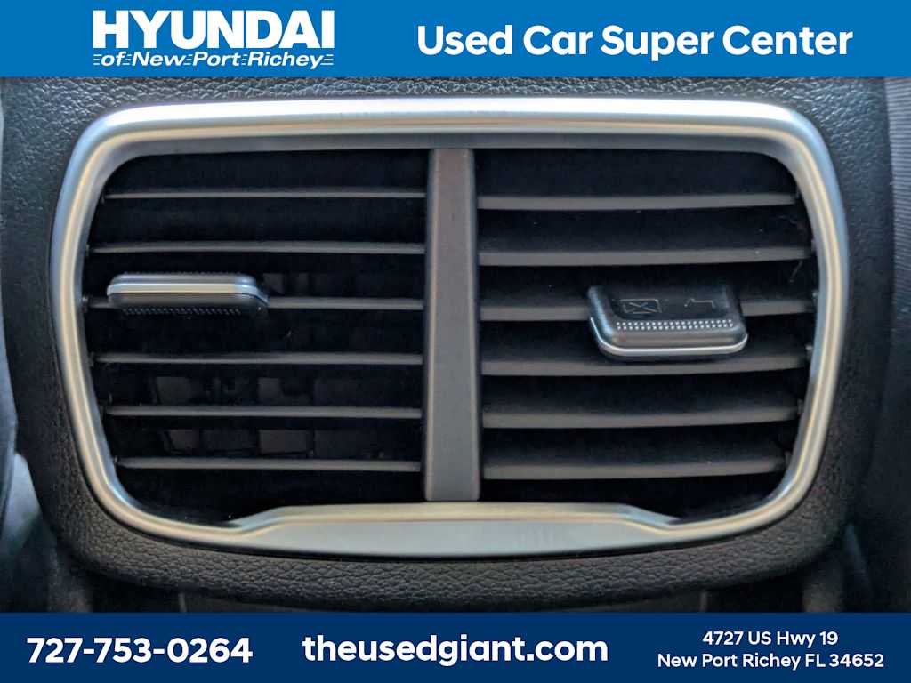 Thumbnail: 2019 Hyundai Santa Fe - 15