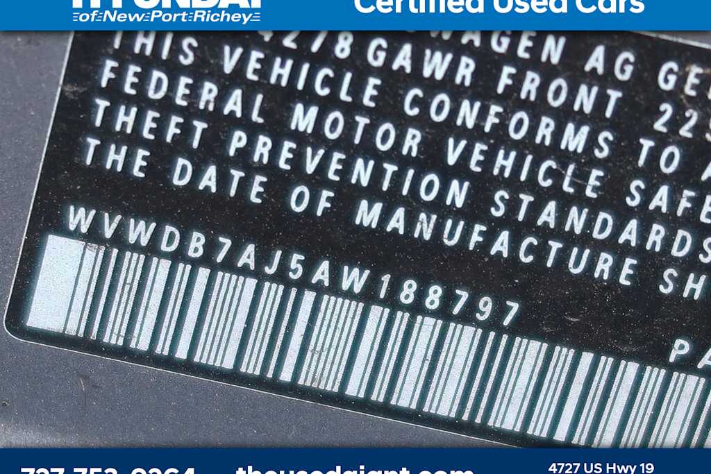 Thumbnail: 2010 Volkswagen Golf - 5