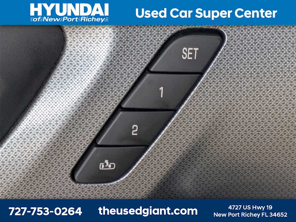 Thumbnail: 2020 Chevrolet Traverse - 26