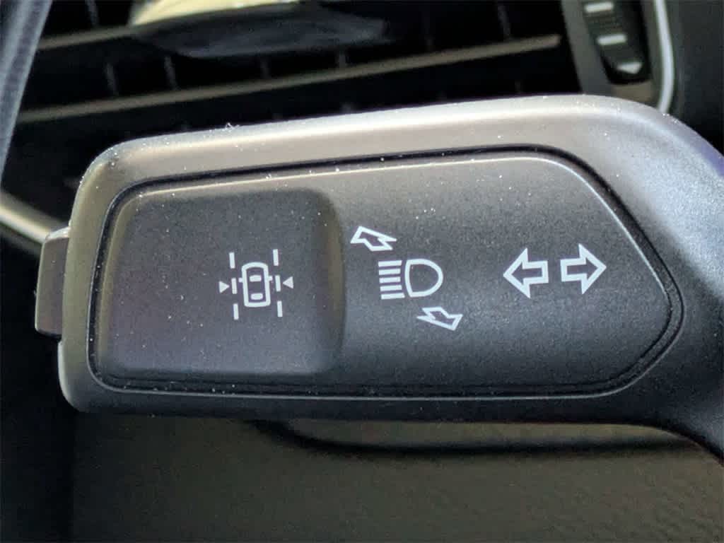 Thumbnail: 2021 Ford Explorer - 43