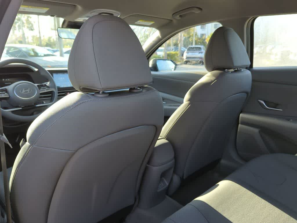 Thumbnail: 2026 Hyundai Elantra - 18