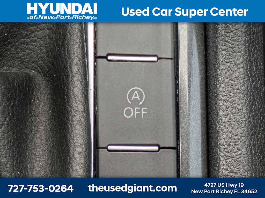 Thumbnail: 2022 Volkswagen Tiguan - 30