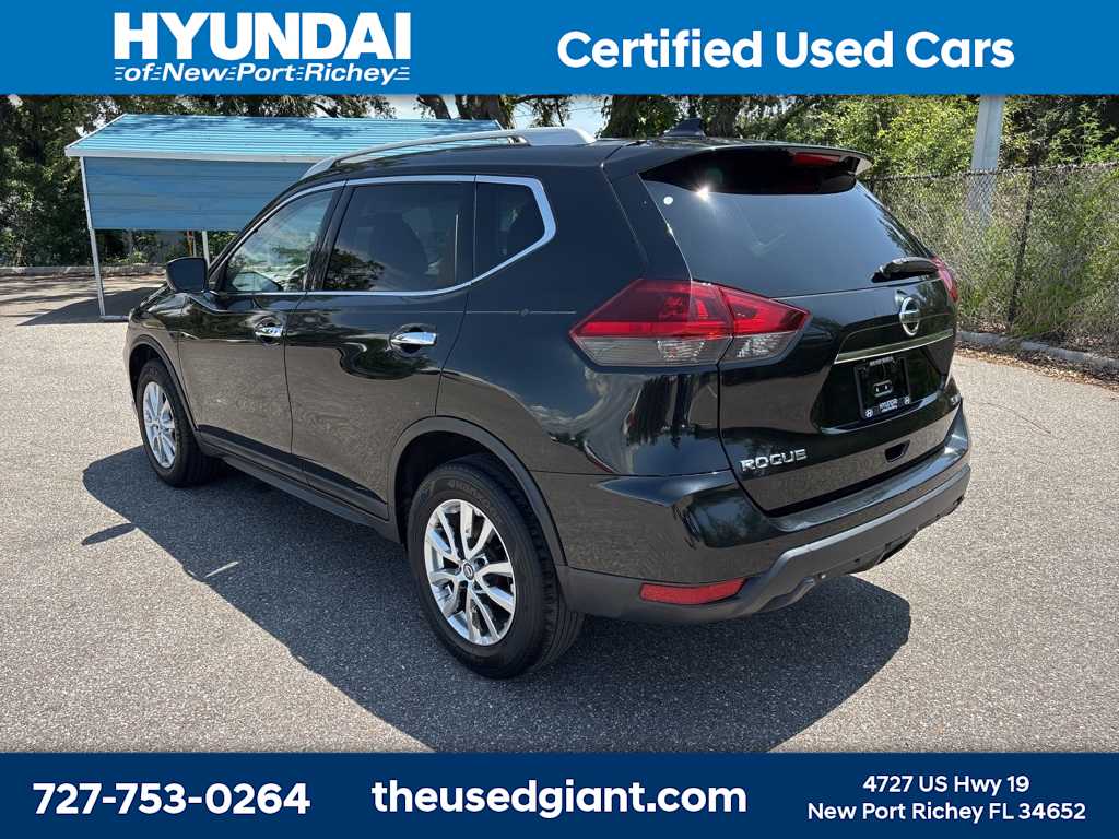 2018 Nissan Rogue SV 3
