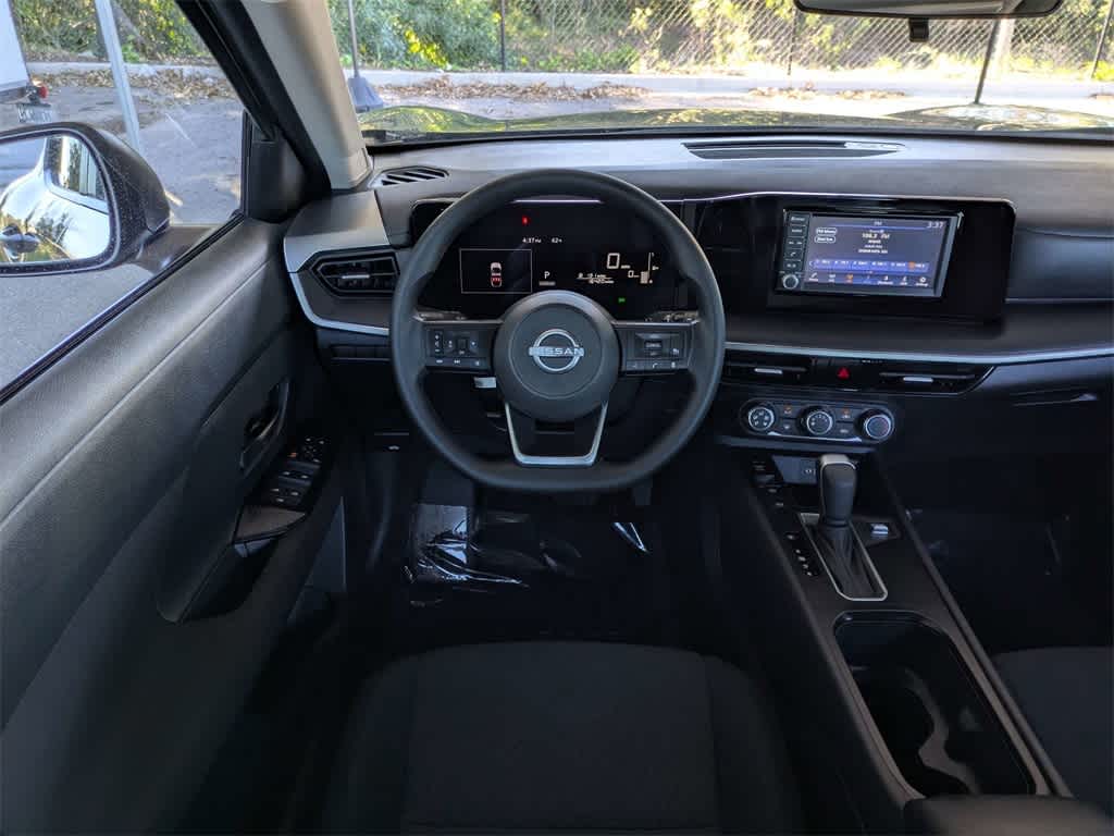 Thumbnail: 2025 Nissan Kicks - 16