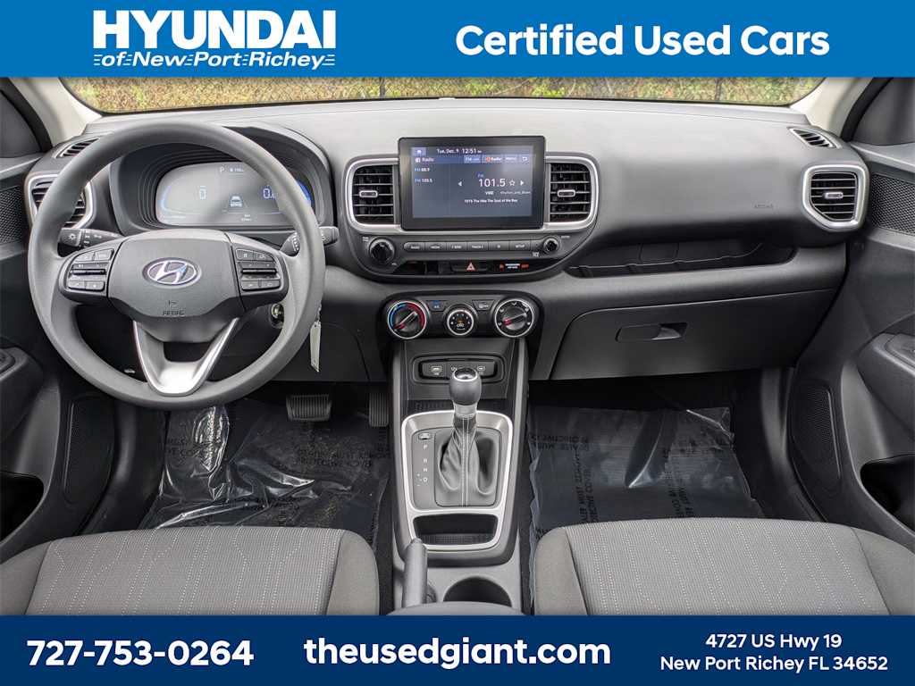 Thumbnail: 2023 Hyundai Venue - 14