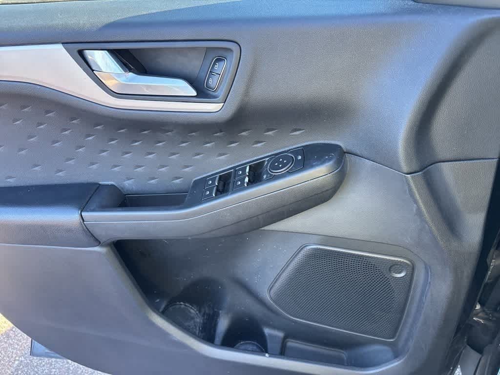 Thumbnail: 2020 Ford Escape - 11