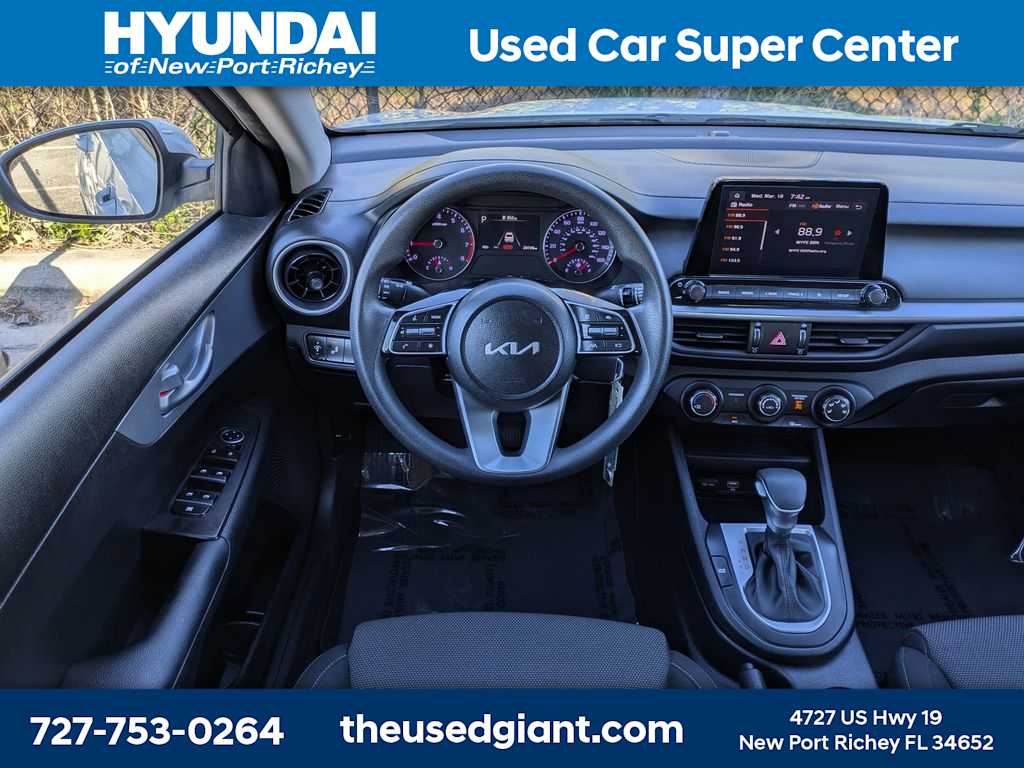 Thumbnail: 2024 Kia Forte - 15