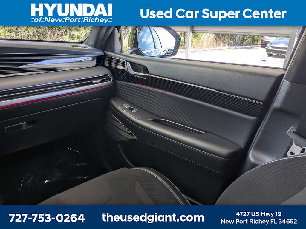 Thumbnail: 2025 Hyundai Palisade - 25