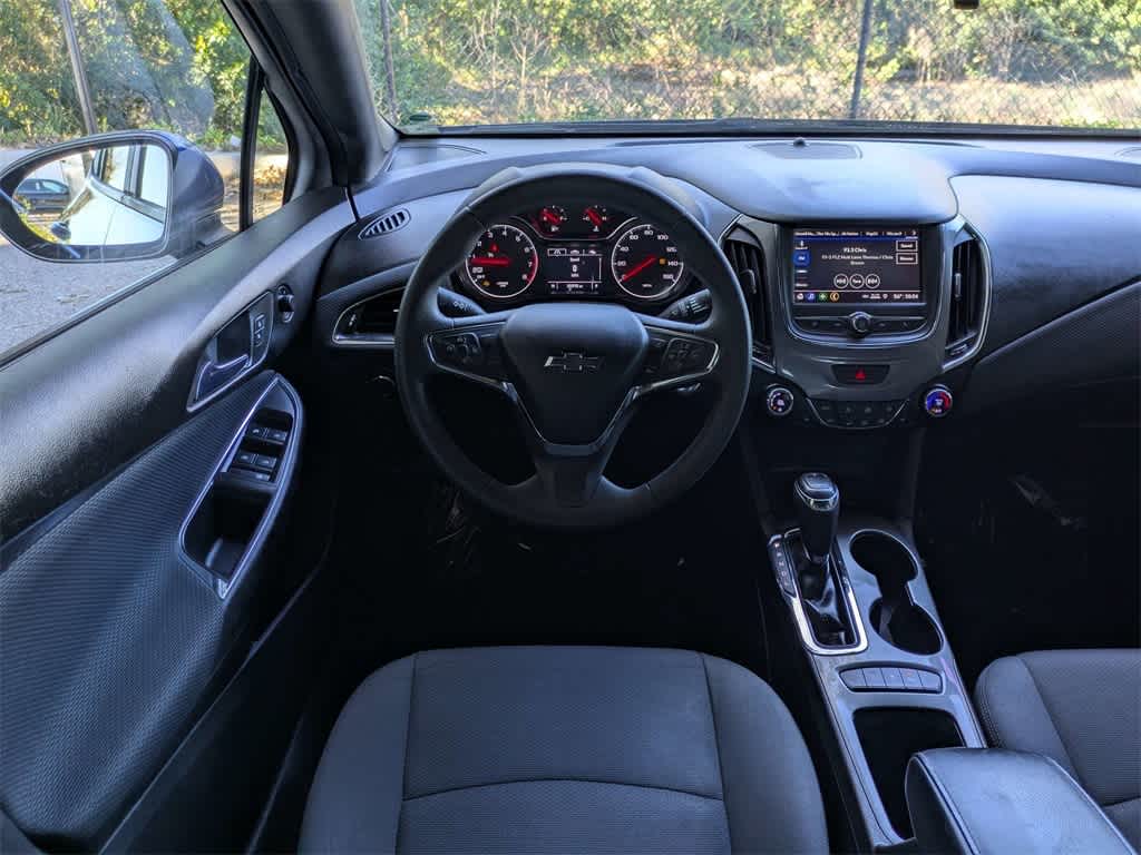 Thumbnail: 2019 Chevrolet Cruze - 17