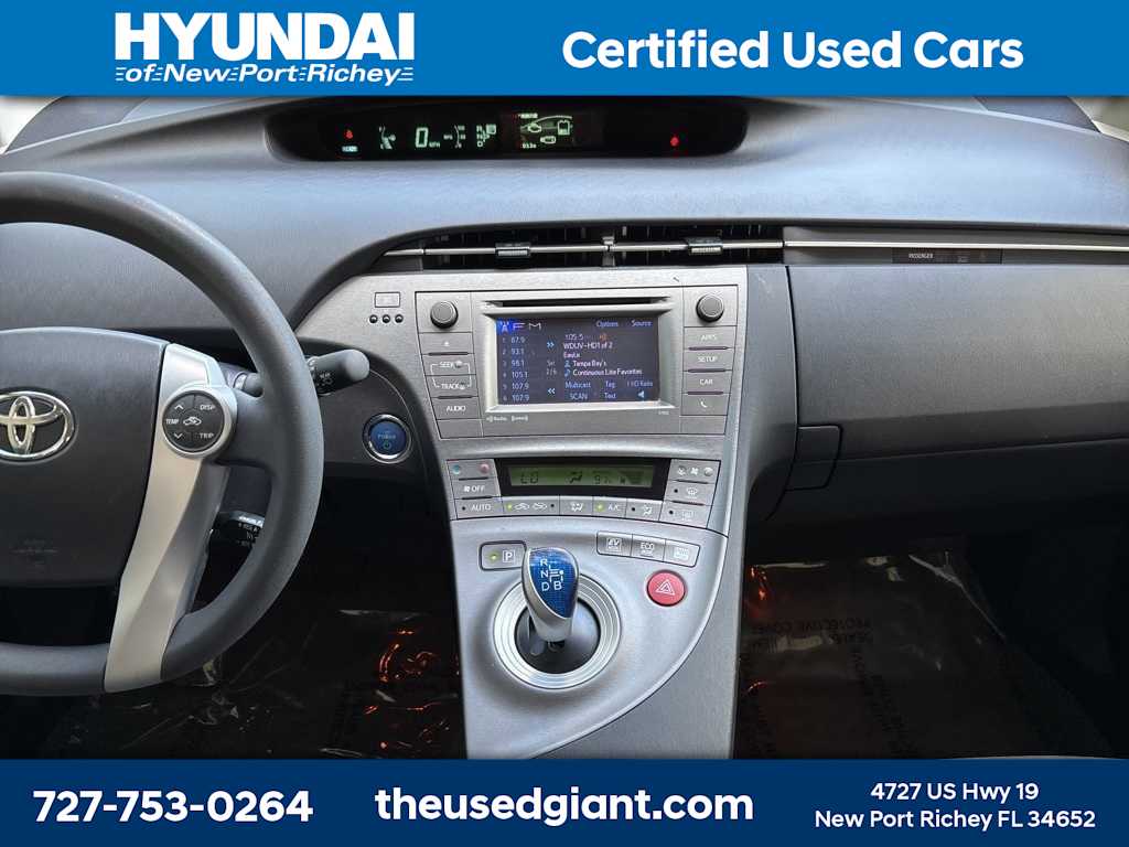 Thumbnail: 2015 Toyota Prius - 15