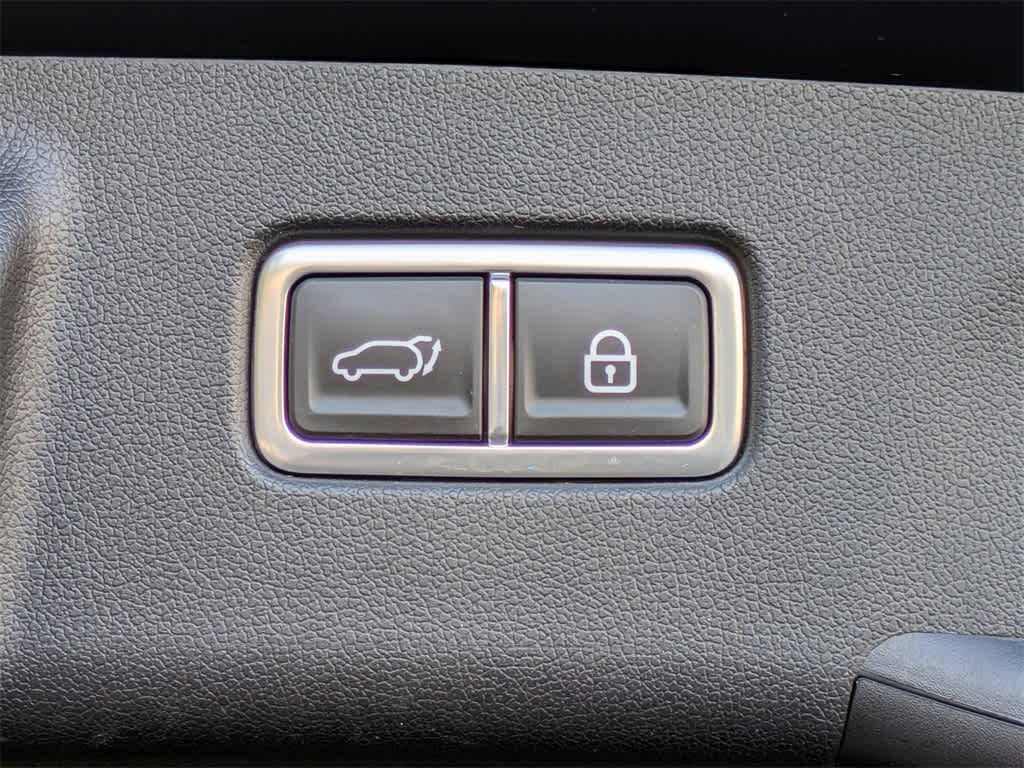 Thumbnail: 2023 Kia Sorento - 14