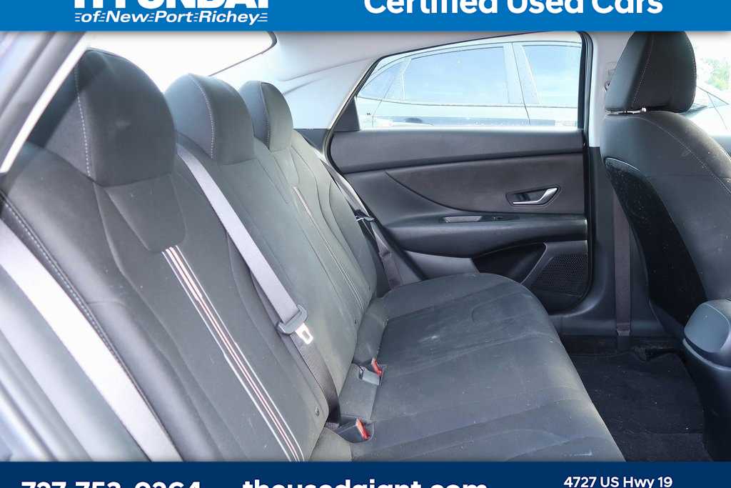 Thumbnail: 2021 Hyundai Elantra - 8