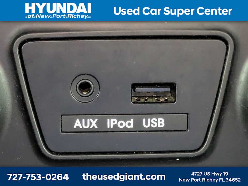 Thumbnail: 2013 Hyundai Tucson - 25